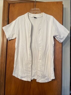 Zine Clothing White Short-Sleeve Casual Button-Front Shirt